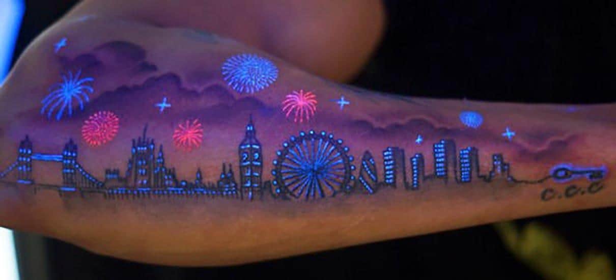 Stunning UV light tattoos | tattooing | These UV light tattos don't even  look real - wow! 🤩💡 | By TylaFacebook